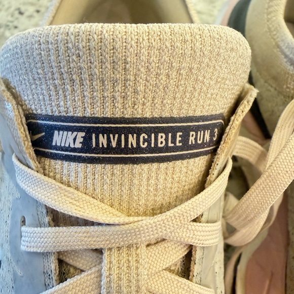 Nike ZoomX Women's Invincible Run 3 Beige and Pink Athletic Shoes - Picture 5 of 14